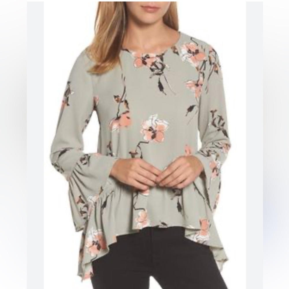 Gibson Floral Bell Sleeve Blouse - Gray and Pink